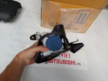 Dây đai an toàn ghế trước xe mitsubishi Triton 2019