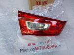Đèn hậu miếng trong xe mitsubishi Outlander Sport