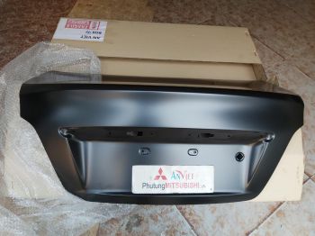 Nắp cốp sau xe mitsubishi Attrage