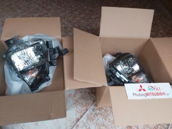Đập hộp đèn pha xe mitsubishi Xpander
