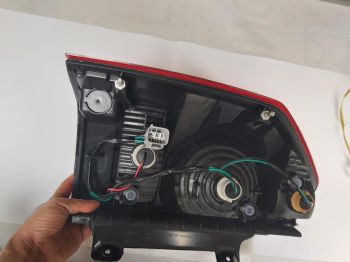 Đèn hậu xe Pajero Ngân hàng V73