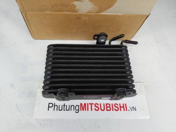Két làm mát dầu số xe mitsubishi Outlander 