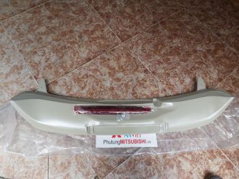 Đuôi lướt gió xe Mirage