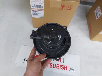 Mô tơ quạt dàn lạnh trong táp lô xe mitsubishi Grandis