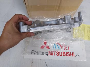 Bơm nhớt xe mitsubishi Outlander
