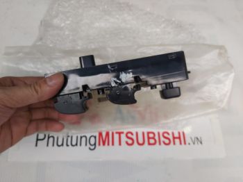 Công tắc lên xuống kính tổng xe mitsubishi Zinger