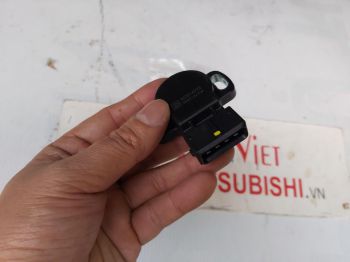 Cảm biến vị trí bướm ga xe Mitsubishi Lancer