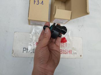 Van không tải xe Lancer