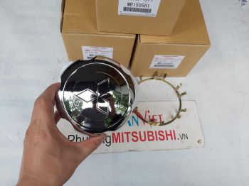 Nắp chụp mâm xe Mitsubishi Pajero