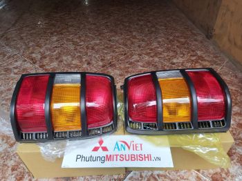 Đèn hậu xe Mitsubishi Pajero