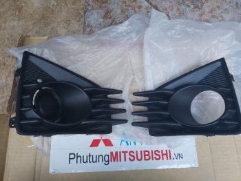 Ốp đèn sương mù xe mitsubishi Attrage 2020