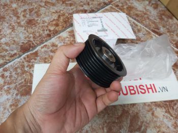 Puly trung gian máy phát Mitsubishi Pajero Sport