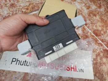 Hộp điều khiển hộp số xe mitsubishi Pajero Sport