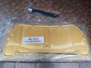 Tấm chống nóng capo xe mitsubishi Outlander