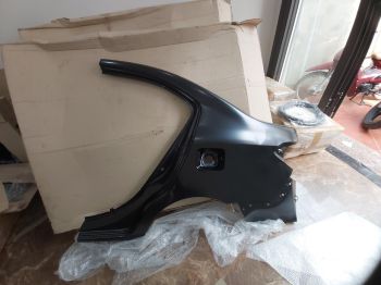 Hông xe bên phụ xe mitsubishi Attrage 2020