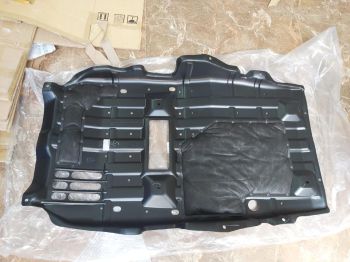 Chắn bùn gầm máy miếng dưới xe mitsubishi Triton 2019