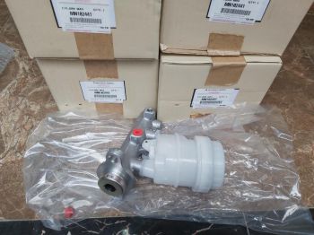 Cụm xy lanh tổng phanh xe mitsubishi Triton