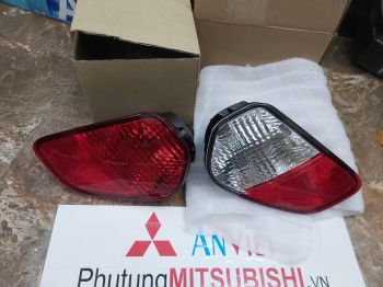 Đèn lùi xe mitsubishi Outlander