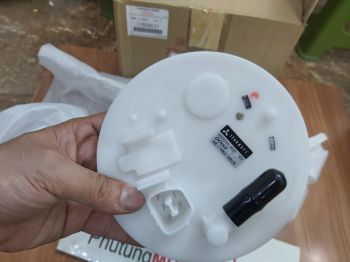 Bơm xăng mitsubishi Outlander