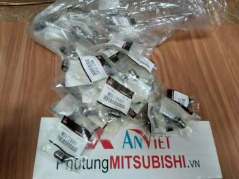 Con đội xe Mitsubishi Pajero Sport