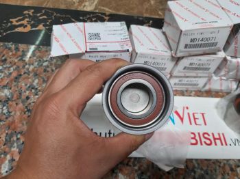 Bi tỳ cam xe Mitsubishi Pajero ngân hàng V93