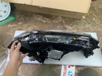 Đèn pha bên phụ xe mitsubishi Outlander 2020