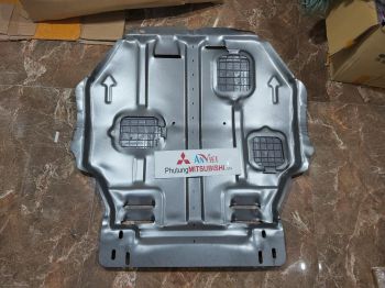 Chắn bùn gầm máy xe mitsubishi Outlander loại bằng sắt