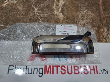 Tay mở bưởng thùng sau xe mitsubishi Triton 2016-2018