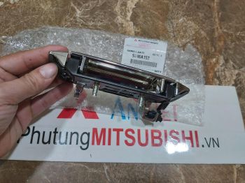 Tay mở thùng sau xe mitsubishi Triton