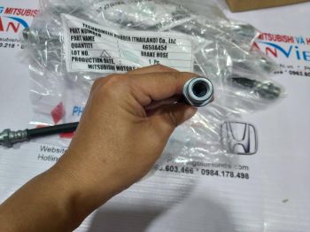 Tuy ô phanh sau xe mitsubishi Triton