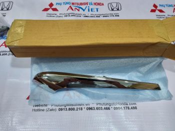 Viền mạ ba đờ sốc trước xe mitsubishi Attrage 