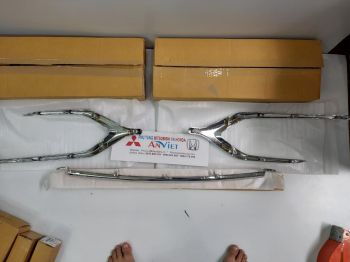 Ốp mạ cản trước xe mitsubishi Mirage