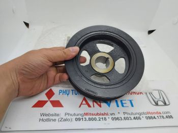 Puly đầu trục khuỷu xe mitsubishi Outlander