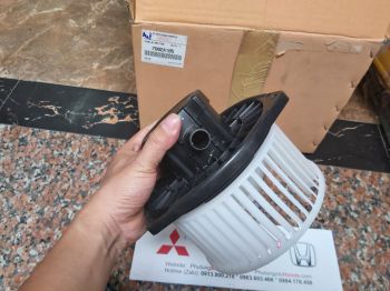 Cụm quạt dàn lạnh trong táp lô xe mitsubishi Pajero Sport