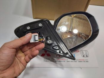 Cụm gương chiếu hậu xe mitsubishi Outlander 2020