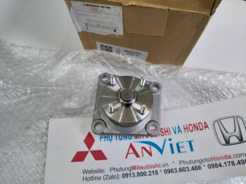 Giá bắt ly tâm quạt két nước xe Mitsubishi Pajero