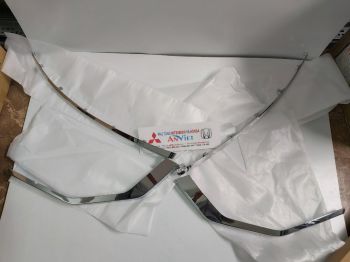 Viền mạ ba đờ sốc trước xe mitsubishi Xpander