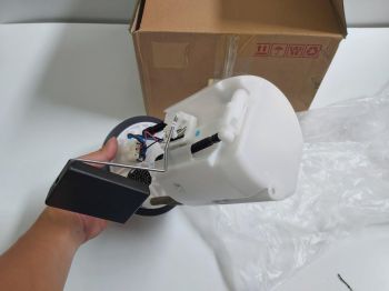 Bơm xăng xe Xpander