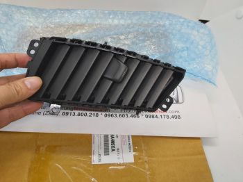 Cửa gió điều hòa trung tâm xe mitsubishi Triton