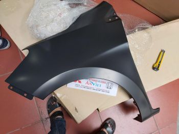 Tai xe bên phụ xe mitsubishi Attrage 2020