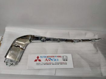 Ốp mạ cản trước xe mitsubishi Xpander Cross