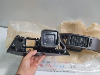 Cửa gió điều hòa xe Mitsubishi Pajero V73