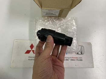 Mô tơ bơm nước rửa đèn pha xe Mitsubishi Triton 2019 