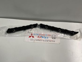 Cá cài cản sau xe Mitsubishi Pajero Sport 2021 