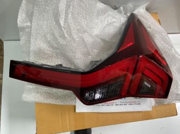 Đèn hậu bên phụ xe Mitsubishi Pajero Sport 2021 