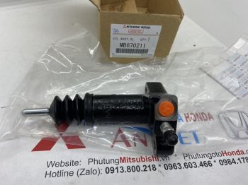 Chuột côn dưới xe Mitsubishi Pajero V33