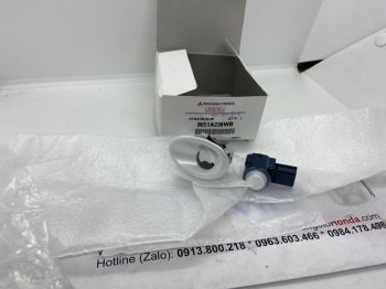 Cảm biến báo lùi xe Mitsubishi Pajero Sport 