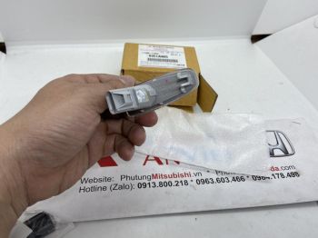 Đèn xi nhan tai xe Mitsubishi Triton chính hãng