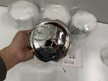 Nắp chụp moay ơ xe Mitsubishi Pajero V6-3000