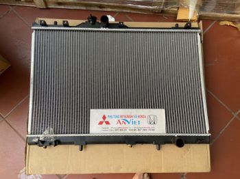 Két nước xe Mitsubishi Zinger chính hãng